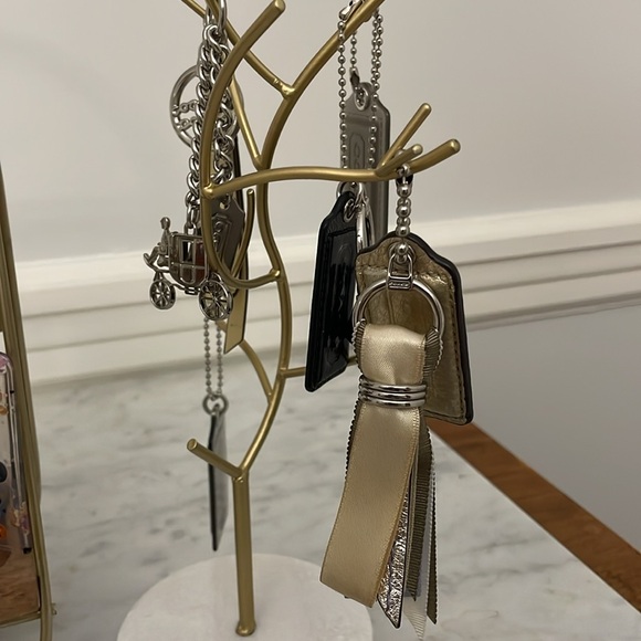 Coach Hang Tags 🤎 Prices Vary 🤎 Bag Charms Fobs Hangtags - Picture 8 of 9